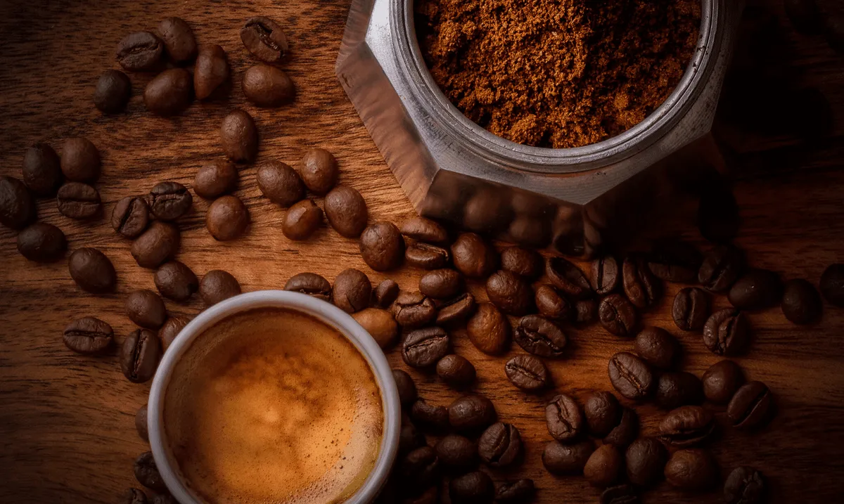 Burr Vs Blade Grinders coffee beans